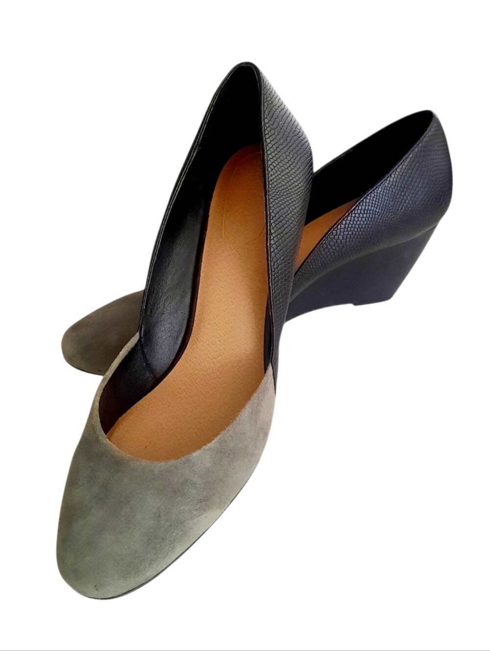 VIOLET & RED Palace Two-Tone Suede & Faux Snake Wedge Pumps Grey/Black Sz 10M